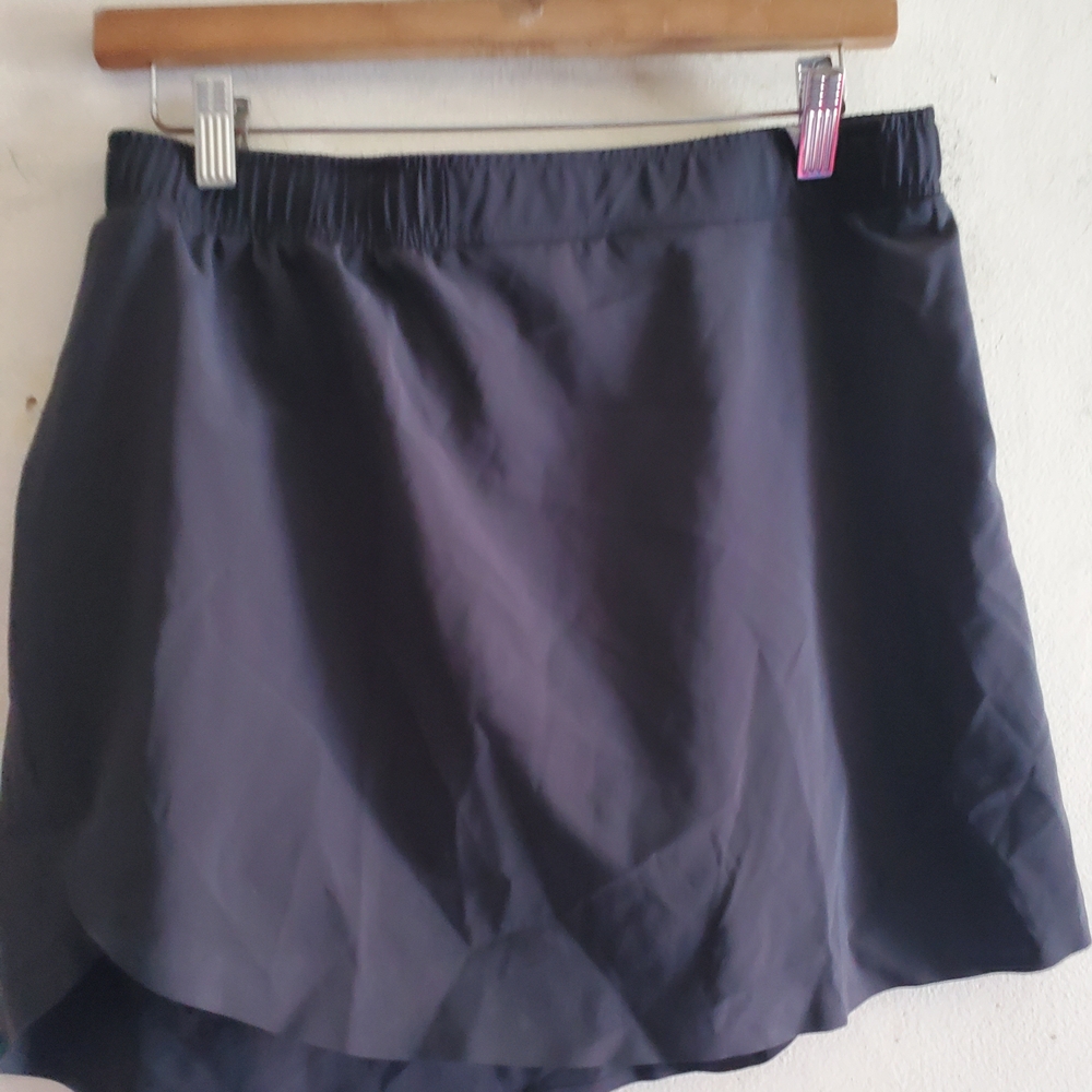 Stio Women's Black Skort Size Medium. - Picture 3 of 5